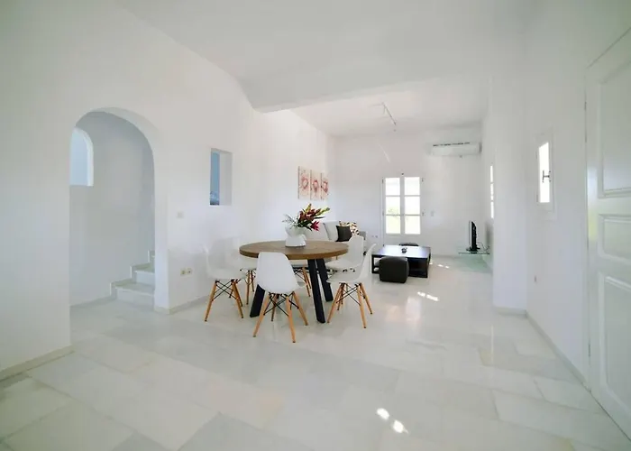 Coral With 4 Bedrooms In Paros Szánda María